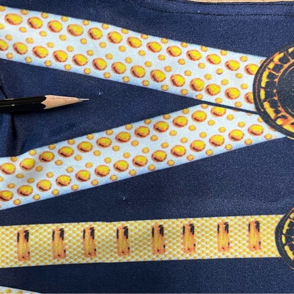 2 Women’s tops. - Picture 6 of 11